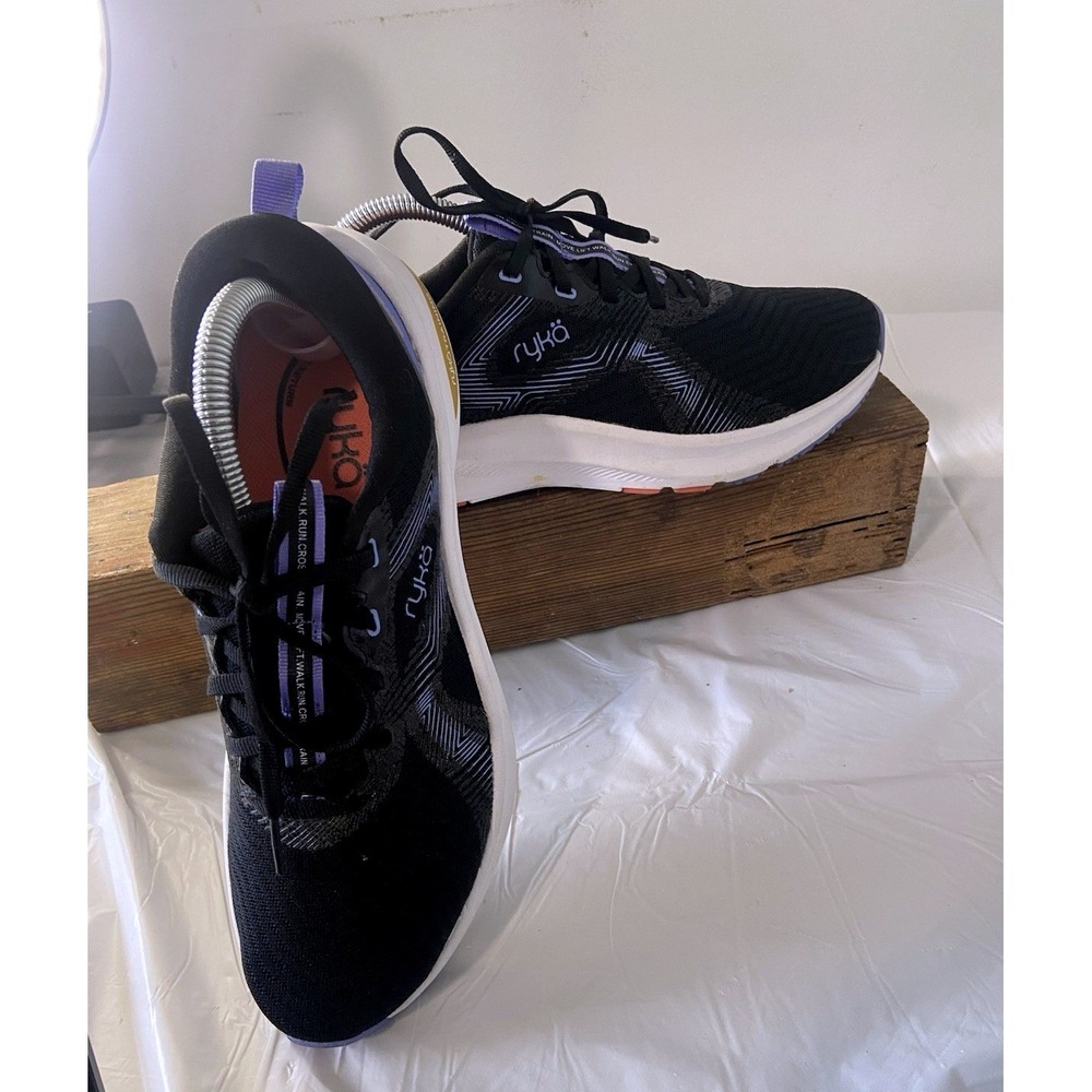 Women's Ryka Never Quit Training Sneaker- Size 9m-Good Condition
